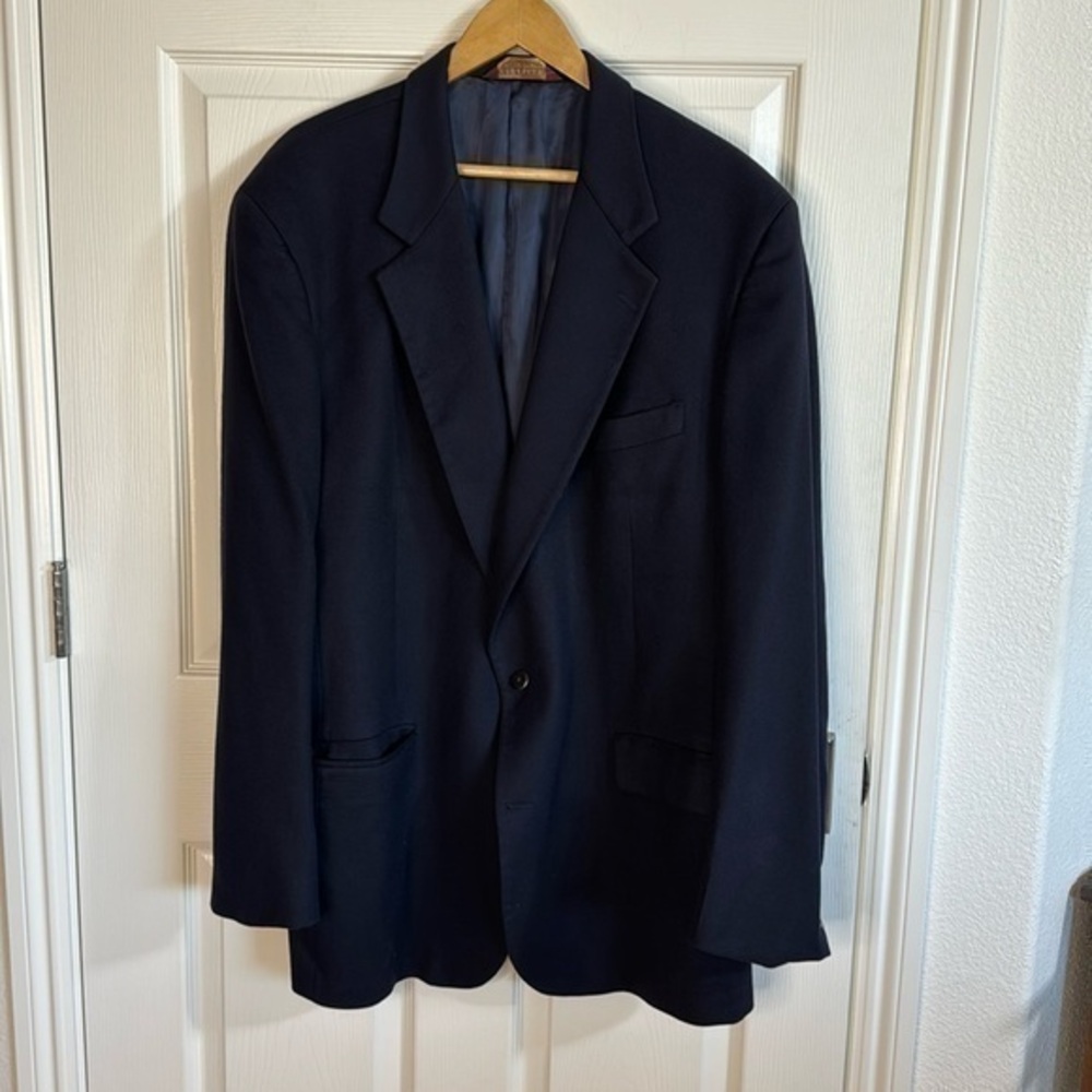 100% Cashmere Nordstrom jacket blazer. So soft and classy.